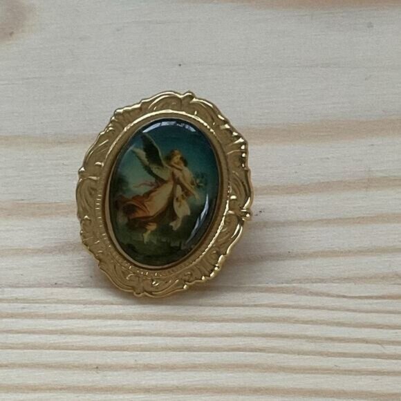 Vintage Gold-Tone Angel Lapel Pin Brooch With Detailed Frame - Picture 1 of 5